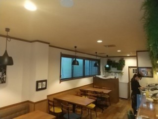 天井埋込カセット形室内機 施工前の天井(Mogu-Mogu Cafe様)